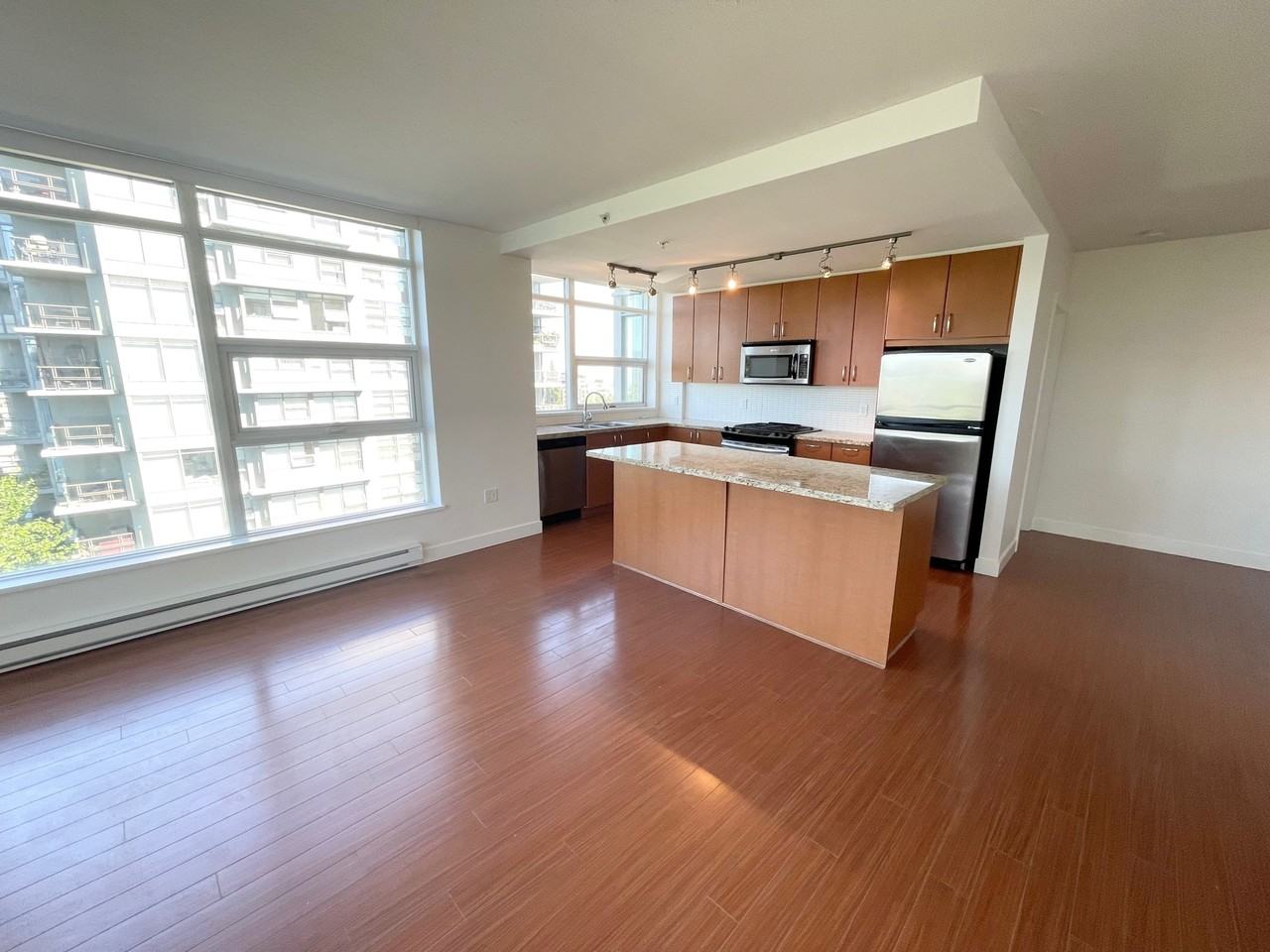 9188 University Cres - Photo 2 of 15