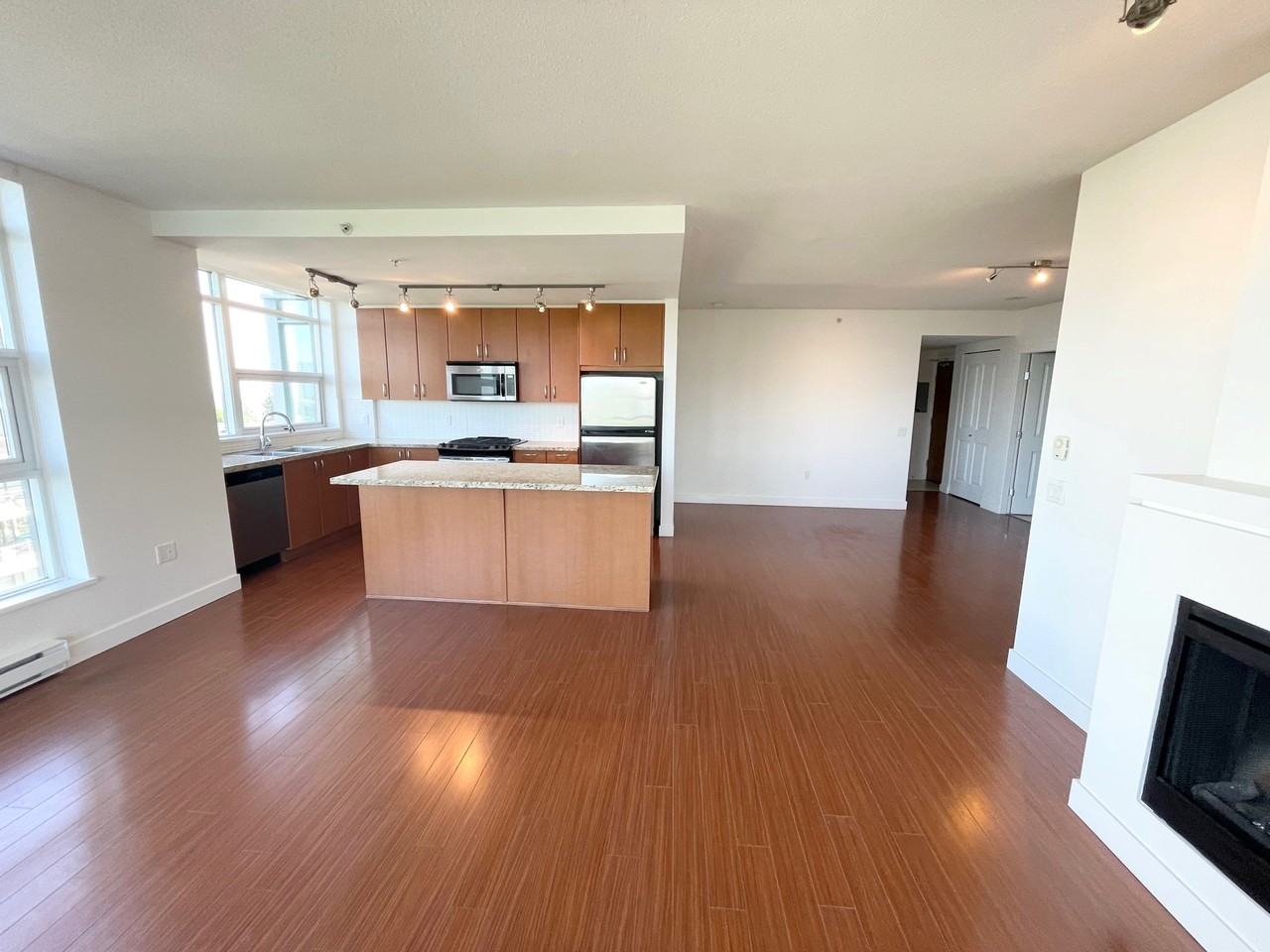 9188 University Cres - Photo 3 of 15
