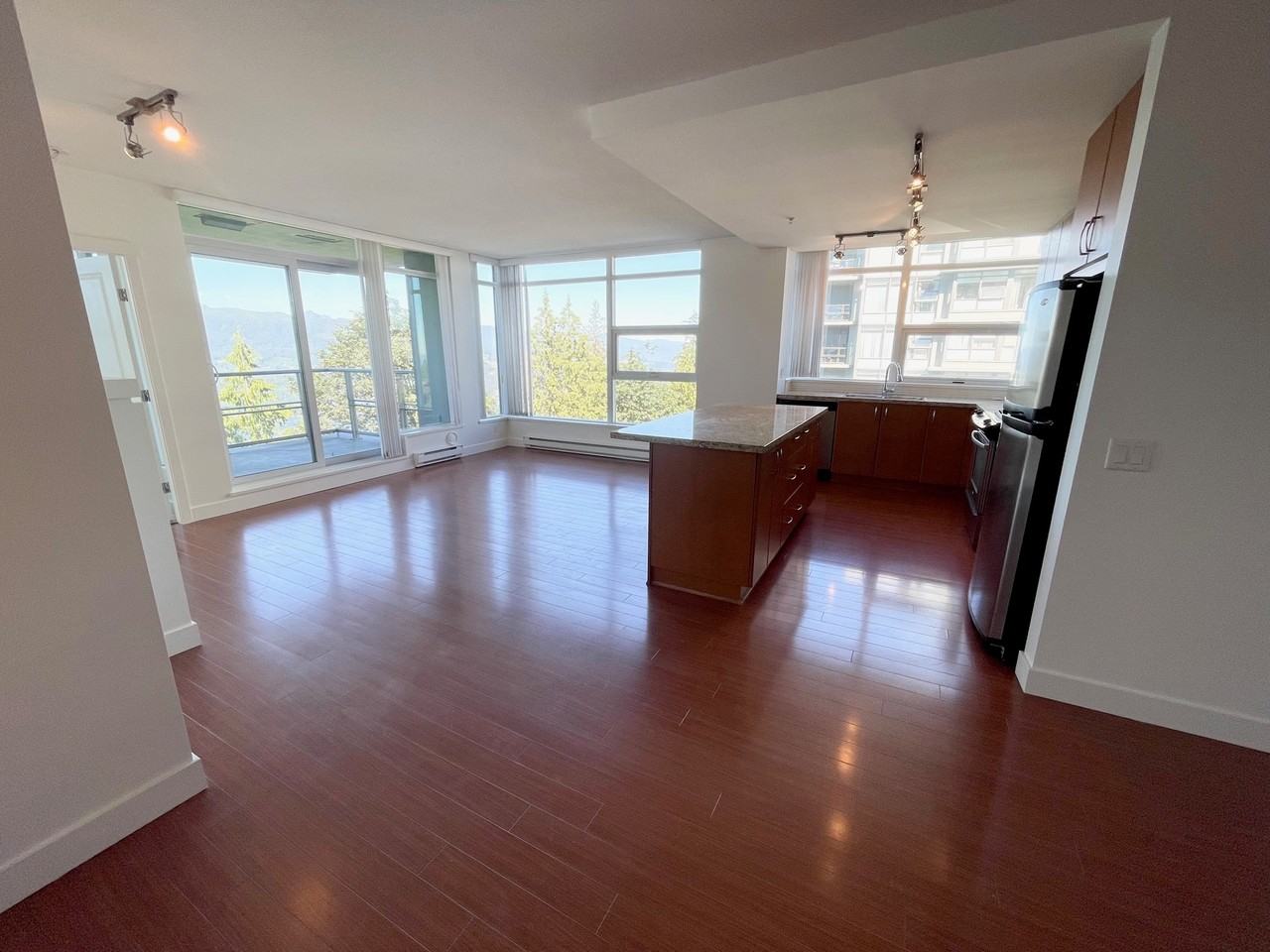9188 University Cres - Photo 5 of 15