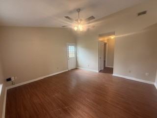 623 Oak St #623 - Photo 5 of 10