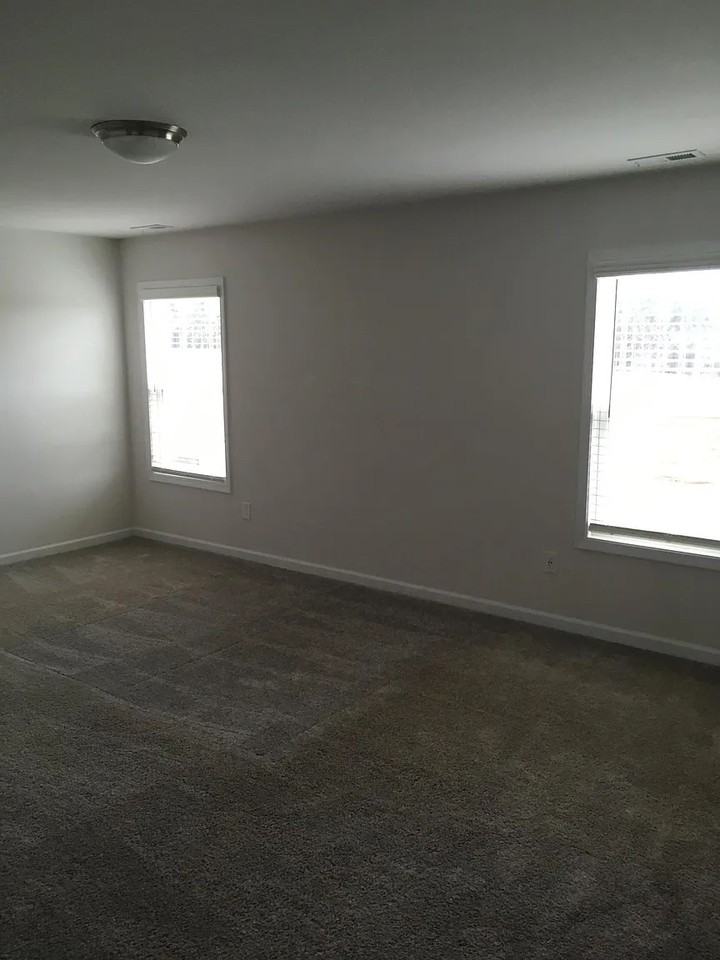 4518 Dover Ct - Photo 5 of 17