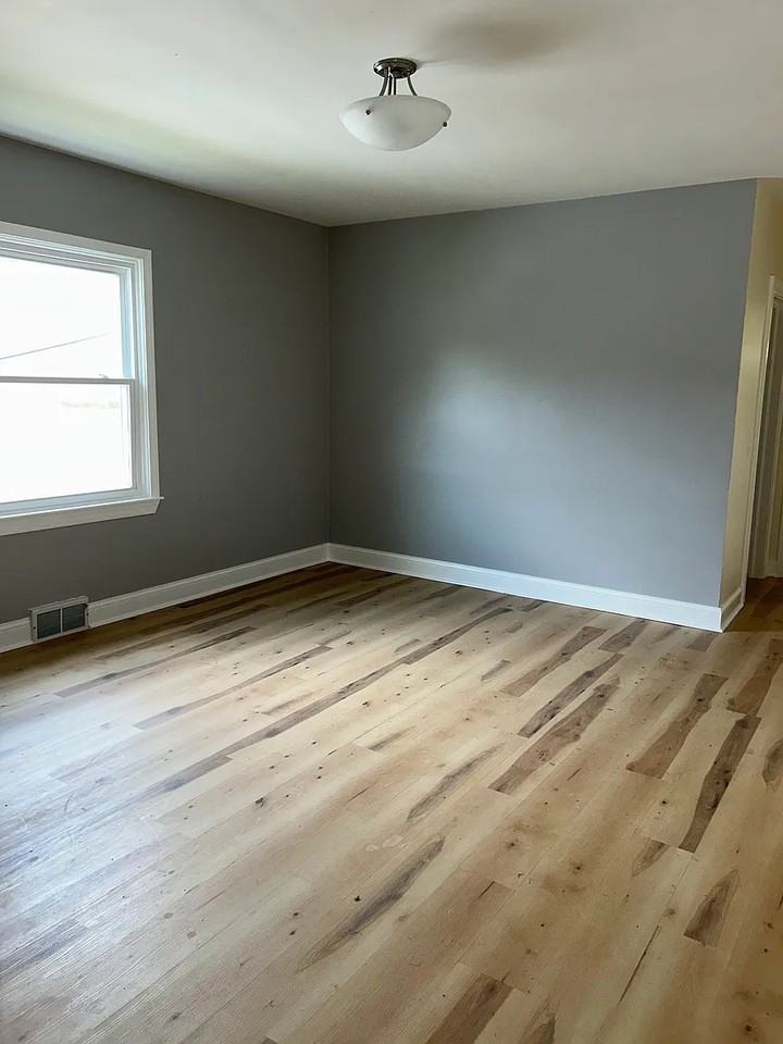600 Richardson Ave - Photo 3 of 21