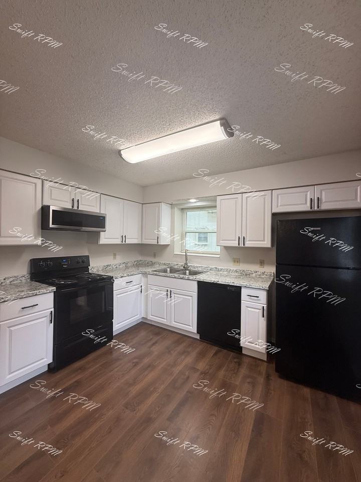 6704 West 150th Street-2 - 1 #1 - Photo 4 of 18