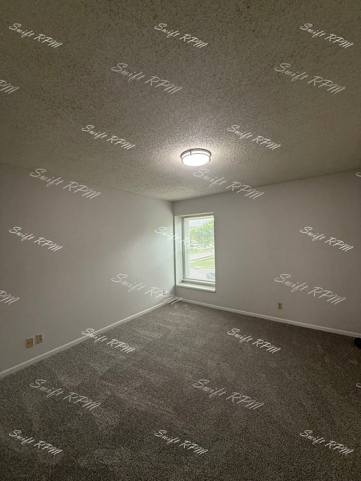 6704 West 150th Street-2 - 1 #1 - Photo 7 of 18