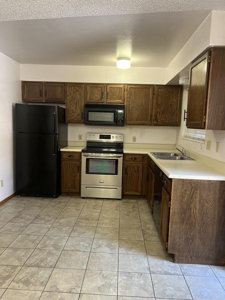 4774 N Carefree Cir #1 - Photo 6 of 17