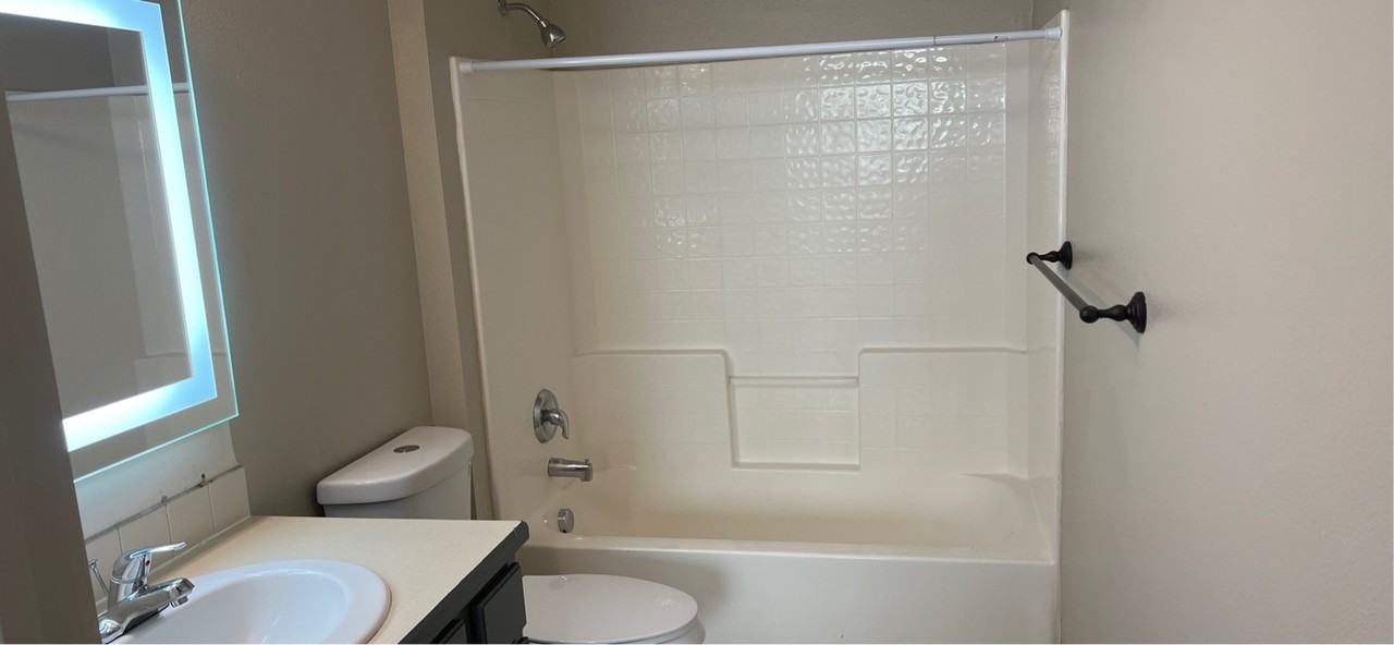10066 W Garverdale Ln #102 - Photo 7 of 20