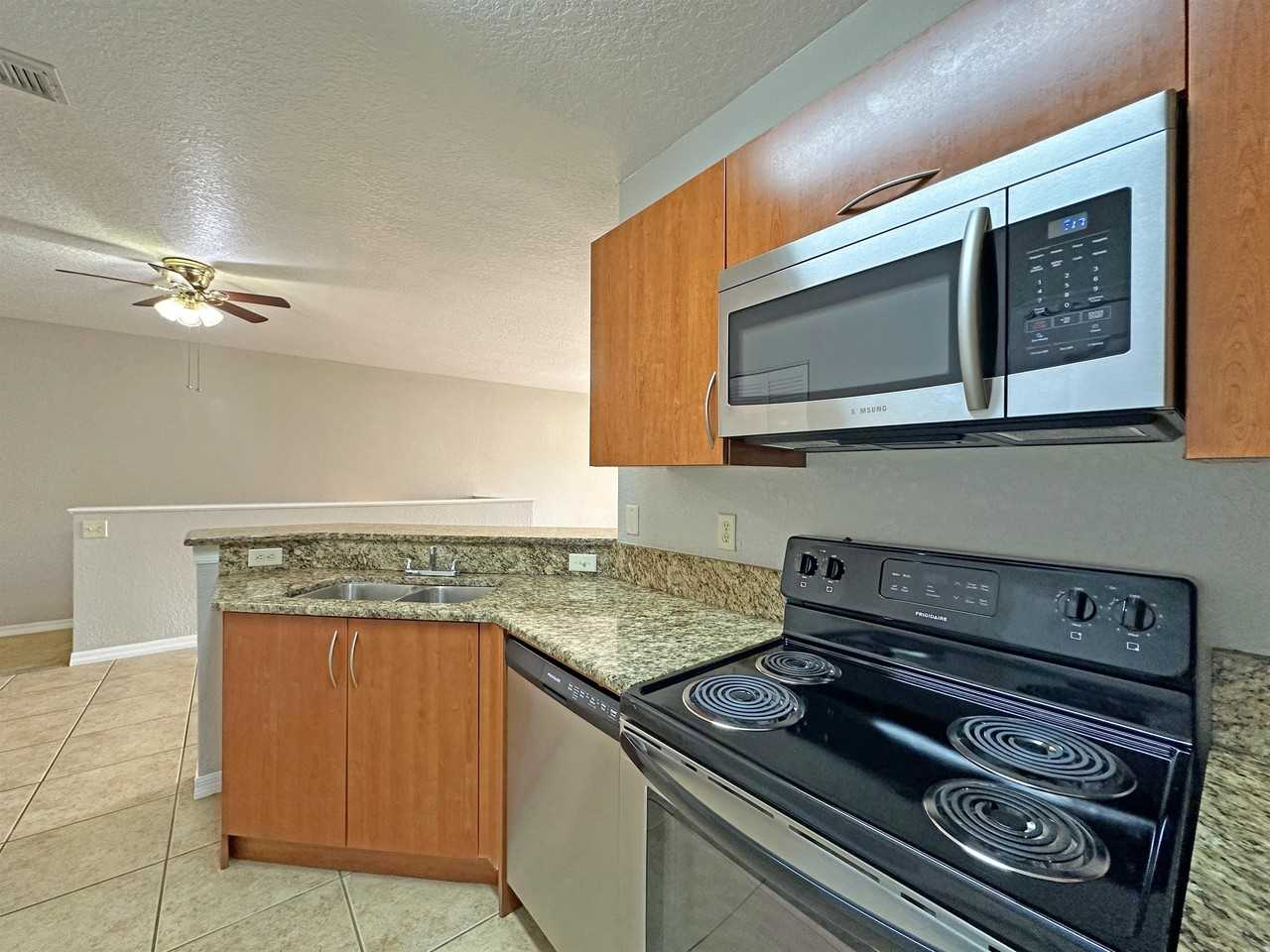 150 Sw Peacock Blvd #26-204 - Photo 6 of 38