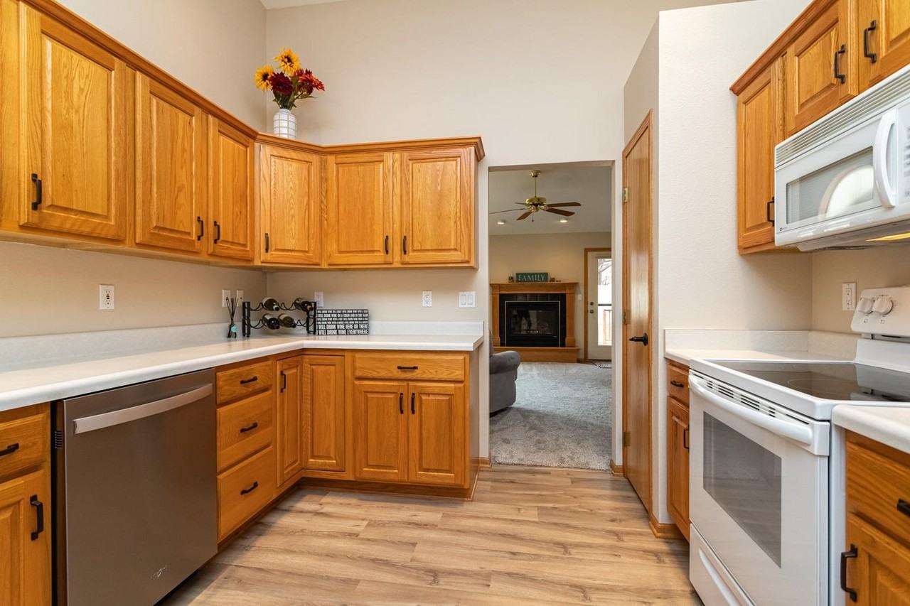 3309 Polaris Dr #1 - Photo 3 of 16