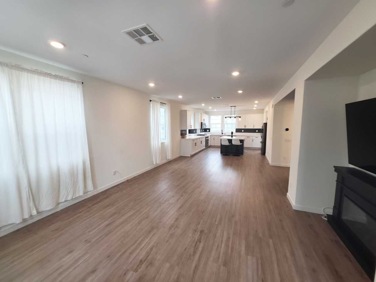27589 Sanctuary Ct #1 - Photo 6 of 30