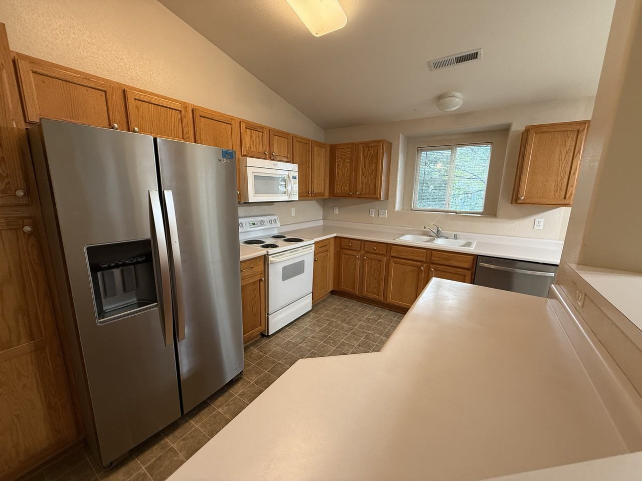 3732 Riviera Grv #1 - Photo 4 of 17