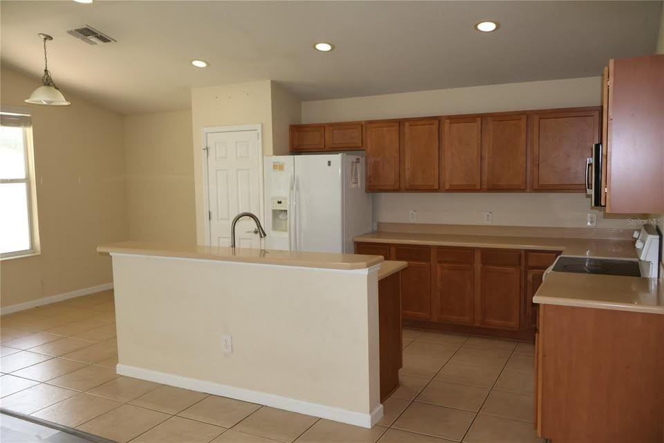 5544 Sw 40th St #1 - Photo 6 of 9