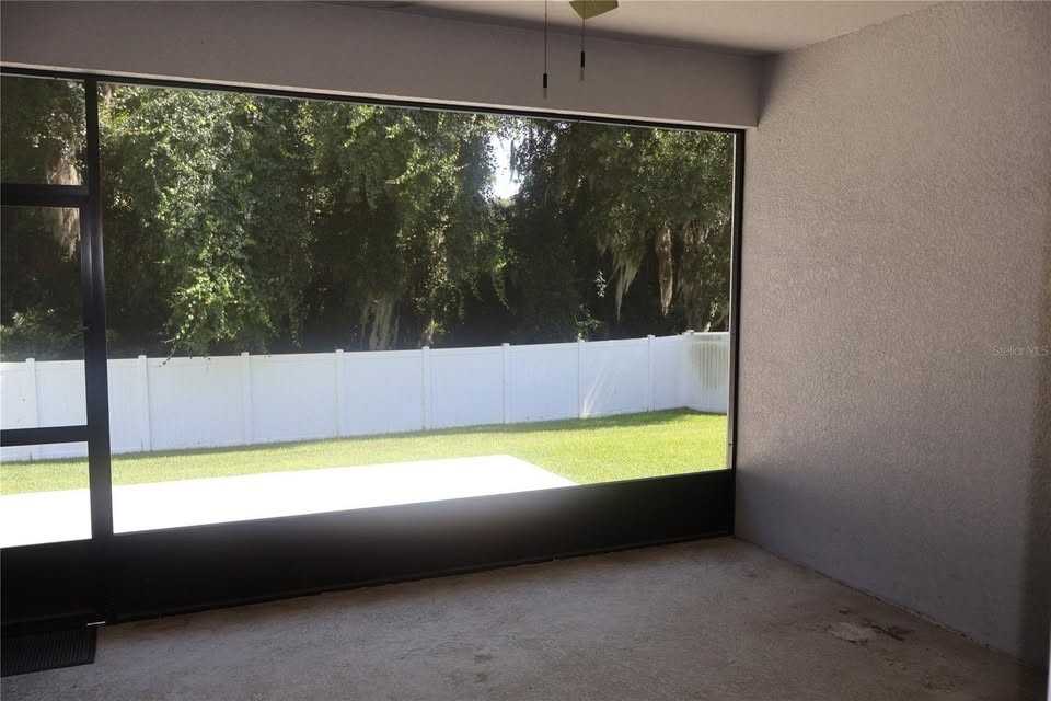 5033 Sw 56th St #1 - Photo 6 of 10