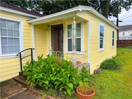 featured image of 622 N Walnut St #1