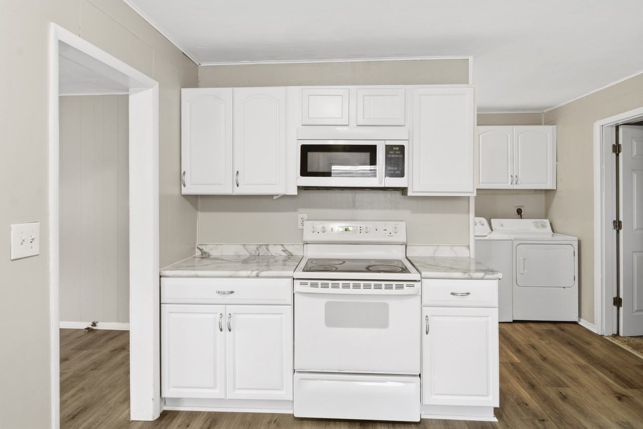 2012 Joanne Ln #1 - Photo 5 of 24