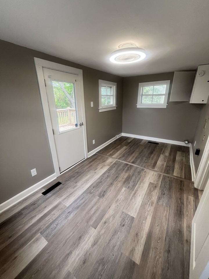 422 S Mulberry St #1 - Photo 4 of 10