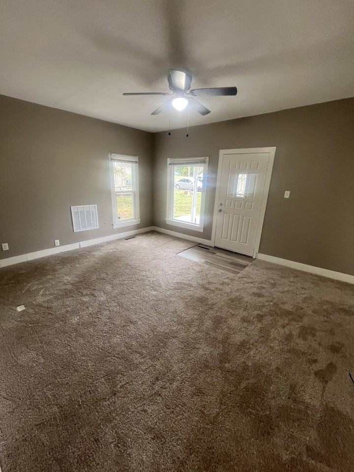 422 S Mulberry St #1 - Photo 6 of 10