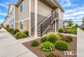 featured image of 2652 W 15th Ave