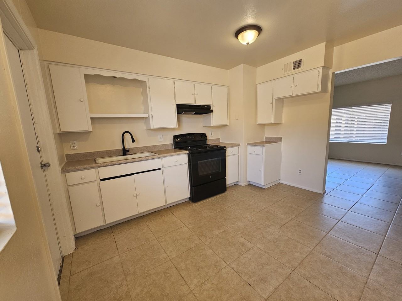 2222 E Broadway Rd #2222 - Photo 2 of 17