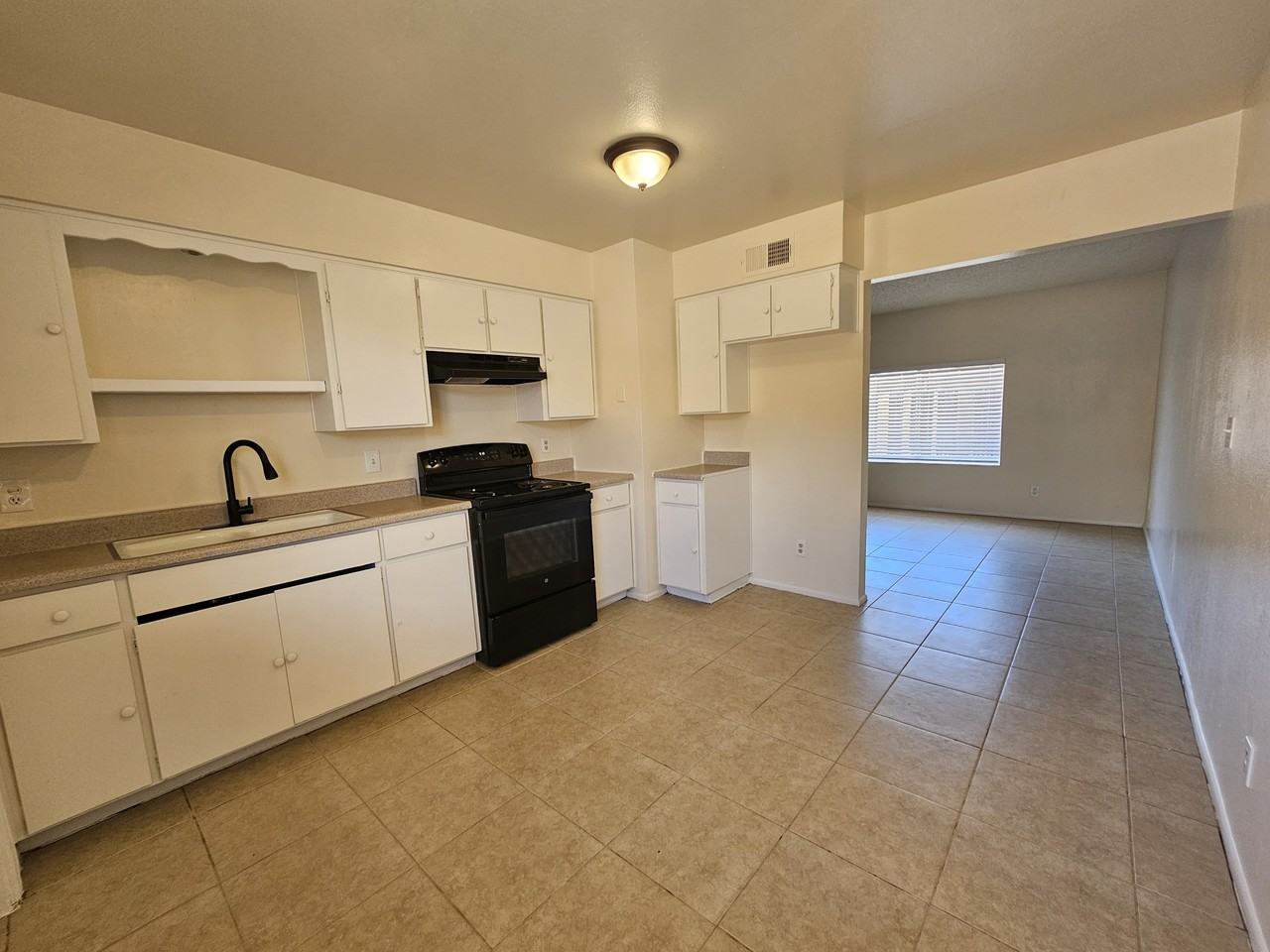2222 E Broadway Rd #2222 - Photo 3 of 17