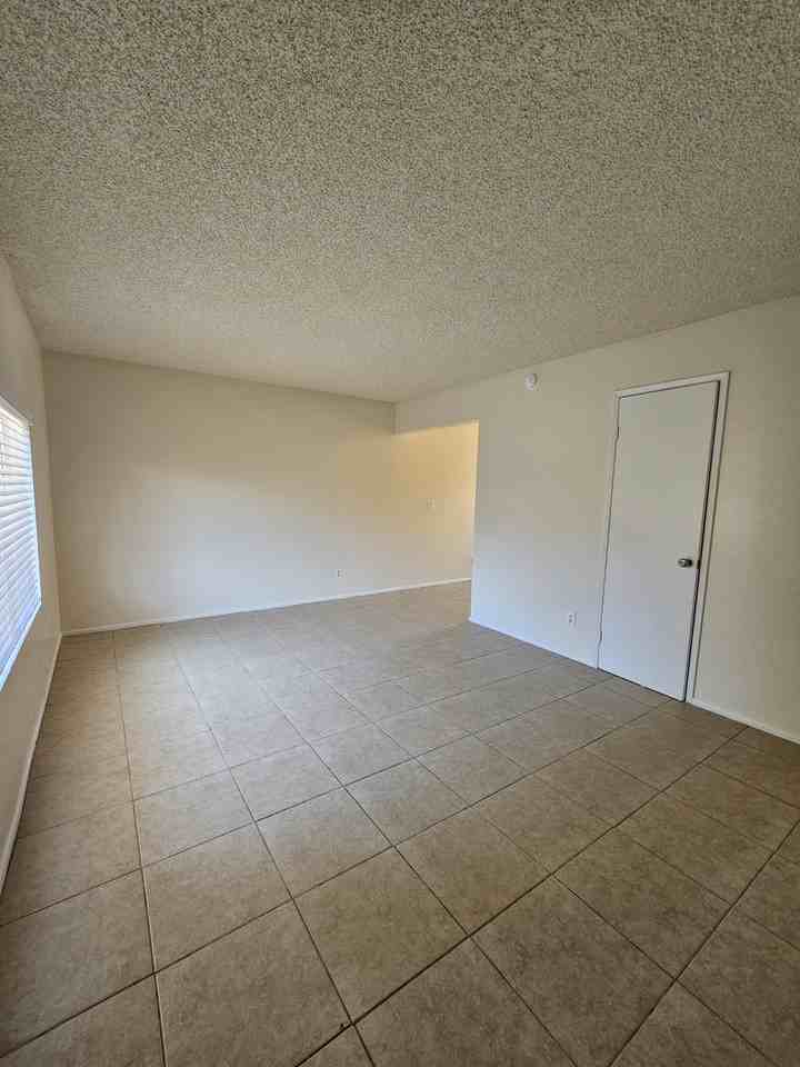 2222 E Broadway Rd #2222 - Photo 7 of 17