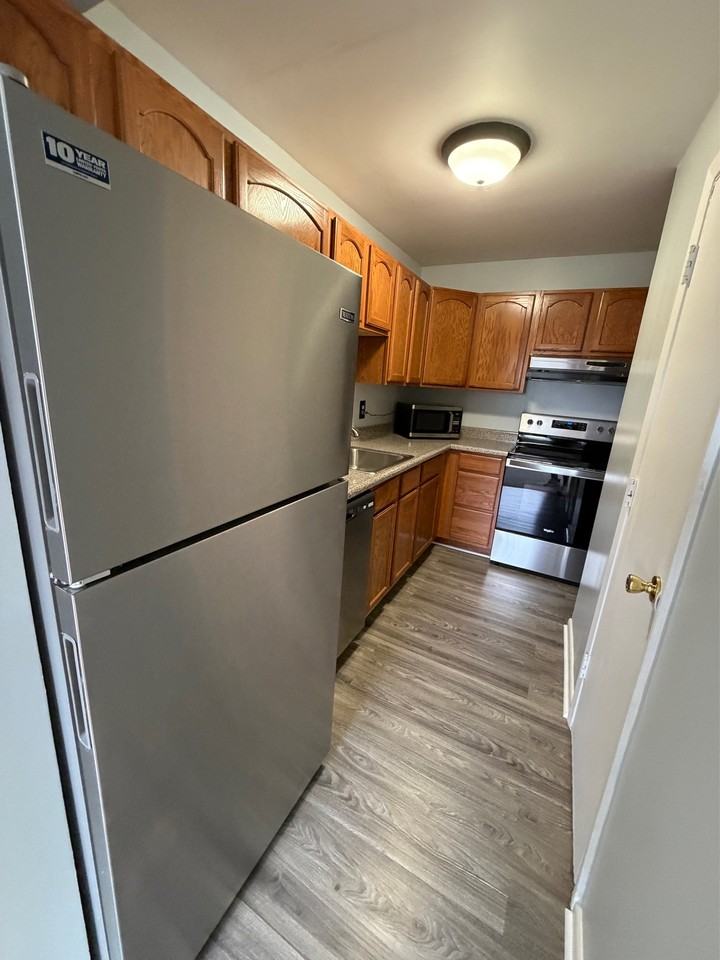 17 Warren Lodge Court - 1Unit 1 C #1 - Photo 5 of 11