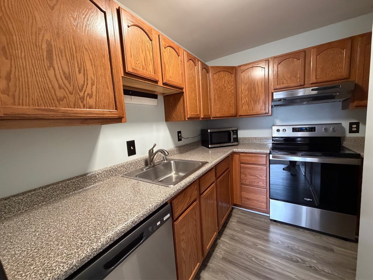 17 Warren Lodge Court - 1Unit 1 C #1 - Photo 6 of 11
