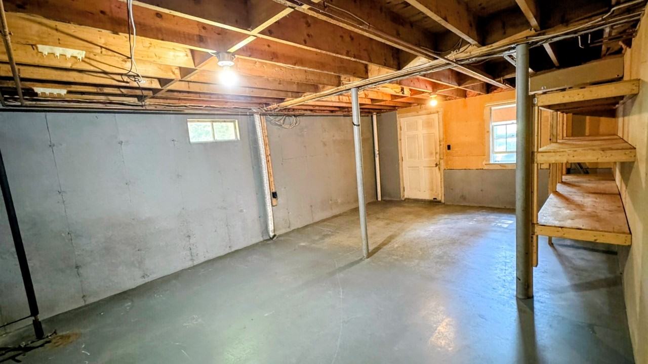 38 Diamond Dr #1 - Photo 4 of 10