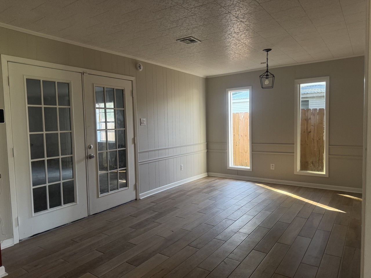 1028 Madeline Blvd E #1 - Photo 3 of 10