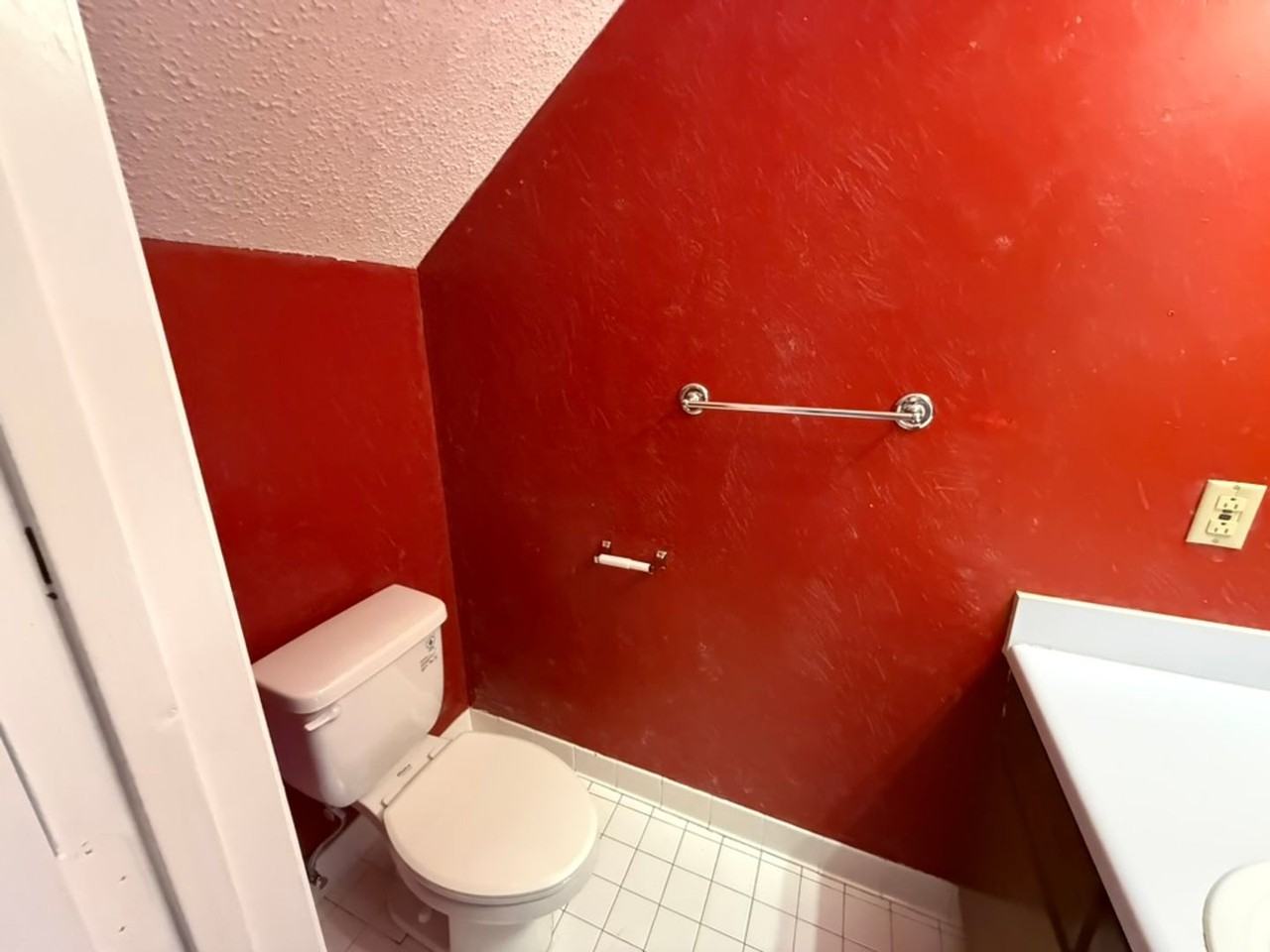 168 E University Dr - Photo 5 of 20