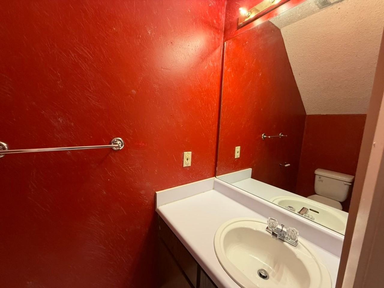 168 E University Dr - Photo 6 of 20