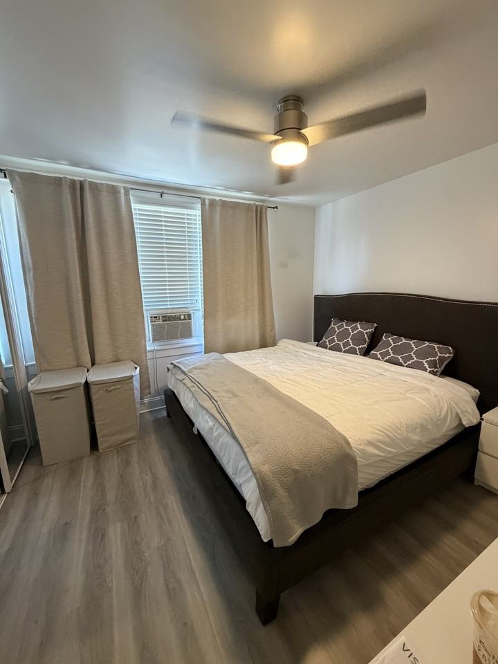2841 S Sydenham St #1 - Photo 4 of 12