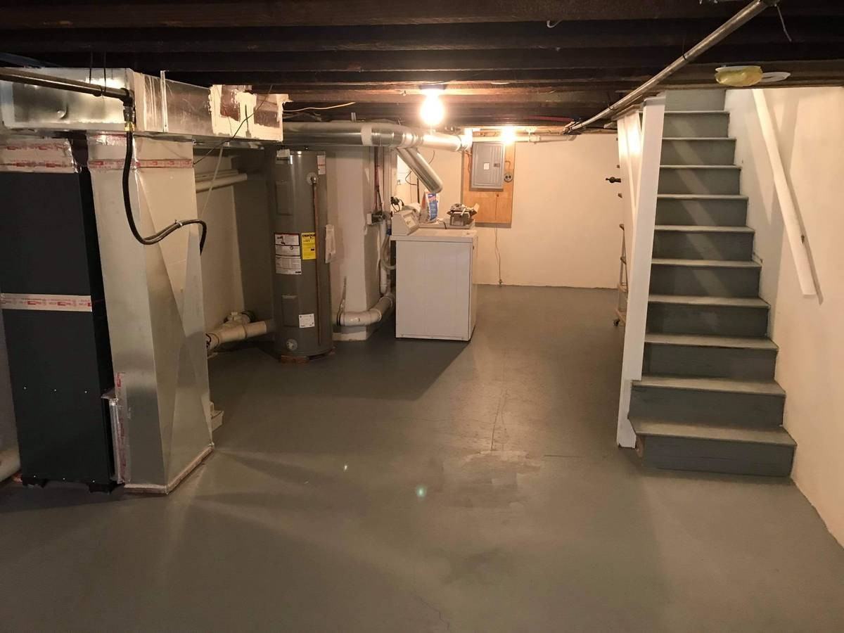 2841 S Sydenham St #1 - Photo 6 of 12