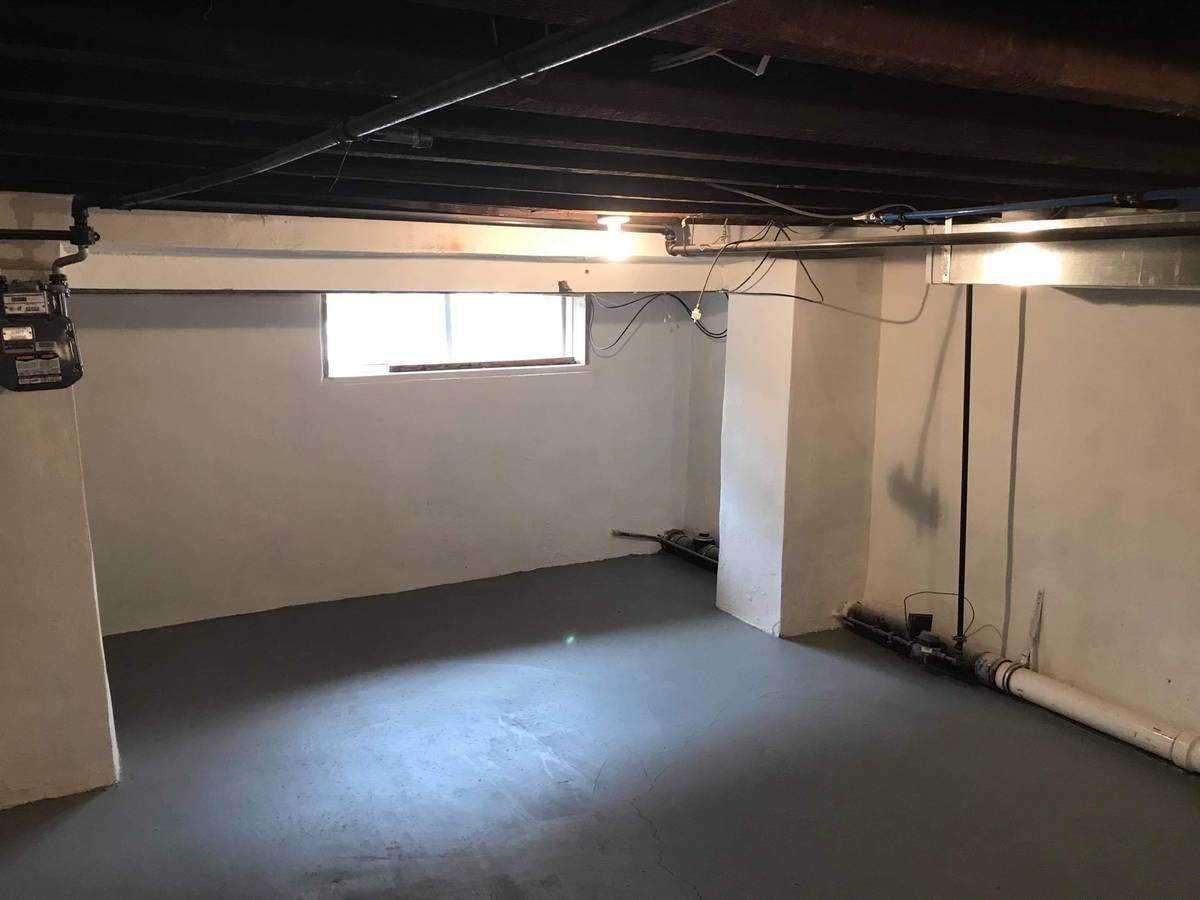 2841 S Sydenham St #1 - Photo 7 of 12