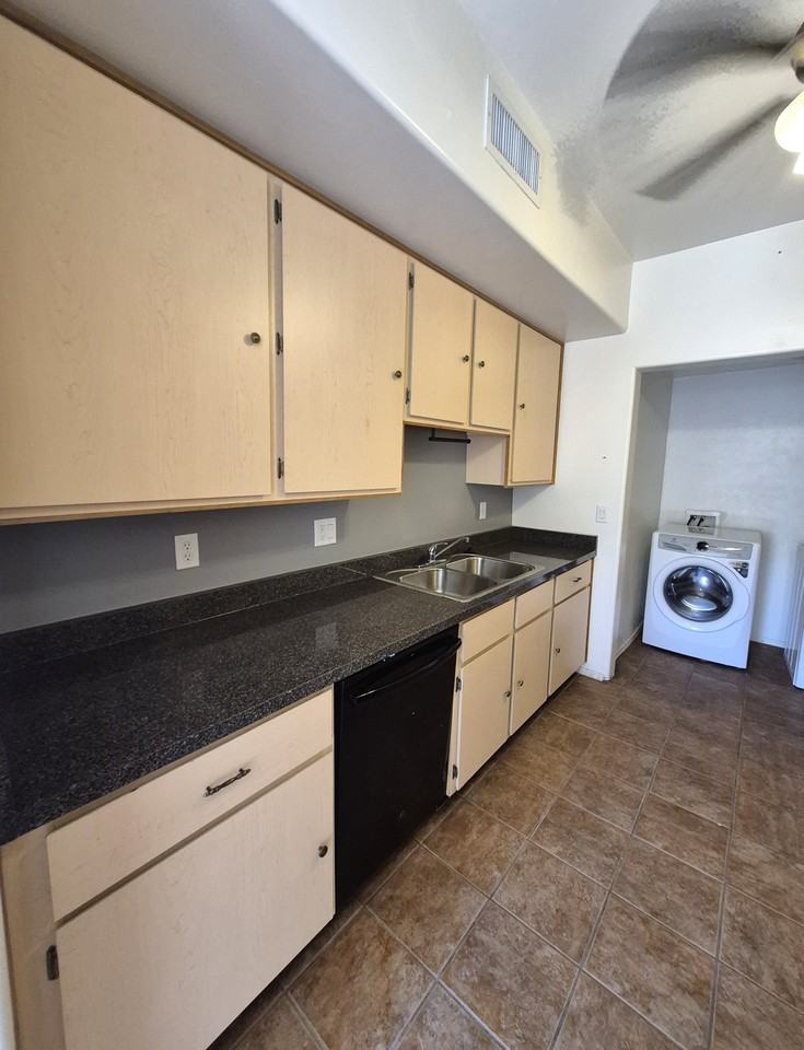 18841 S Brentford Dr #1 - Photo 3 of 17