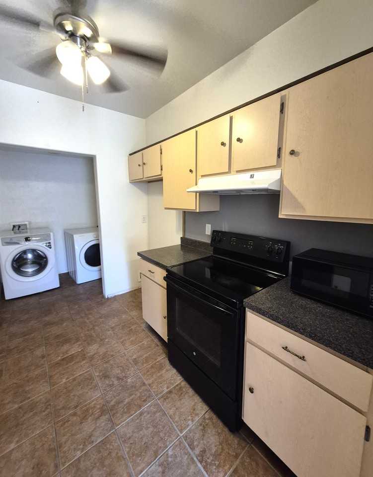 18841 S Brentford Dr #1 - Photo 4 of 17