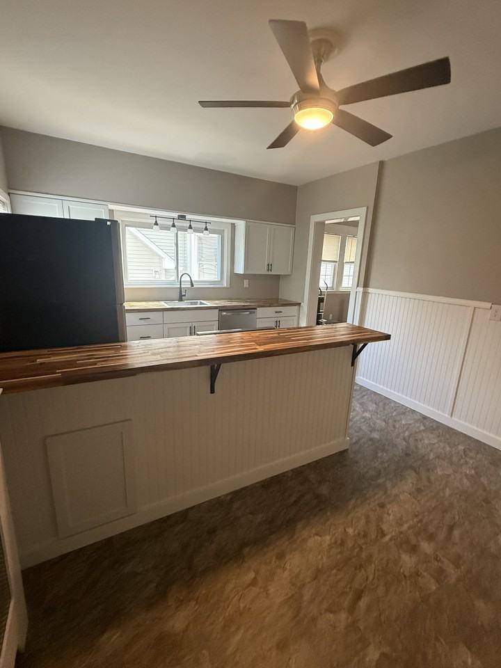 303 S Elmer Ave #1 - Photo 3 of 11