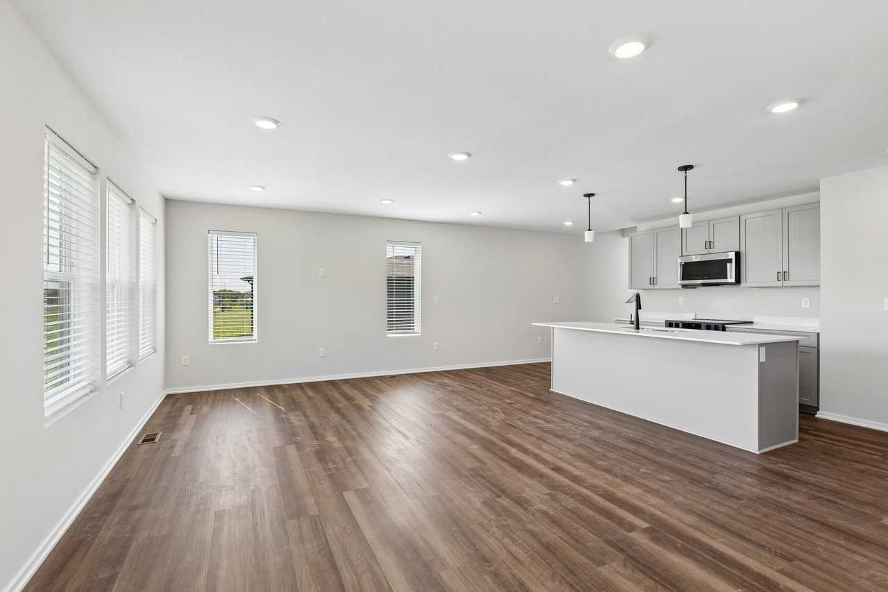 1433 Vantage Point Dr #1 - Photo 5 of 35
