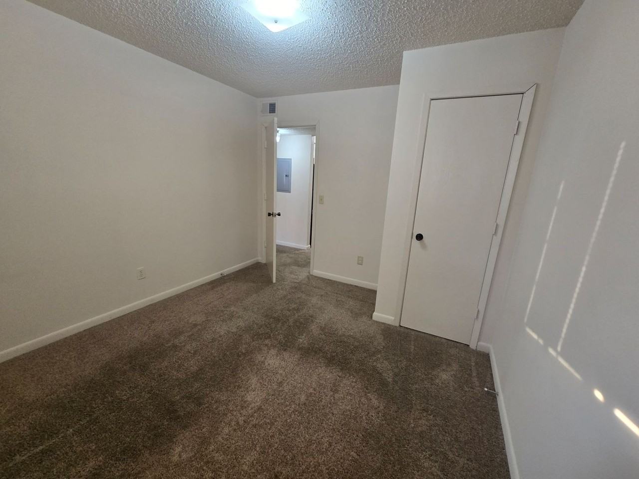 279 Yelton Ct - Photo 7 of 7