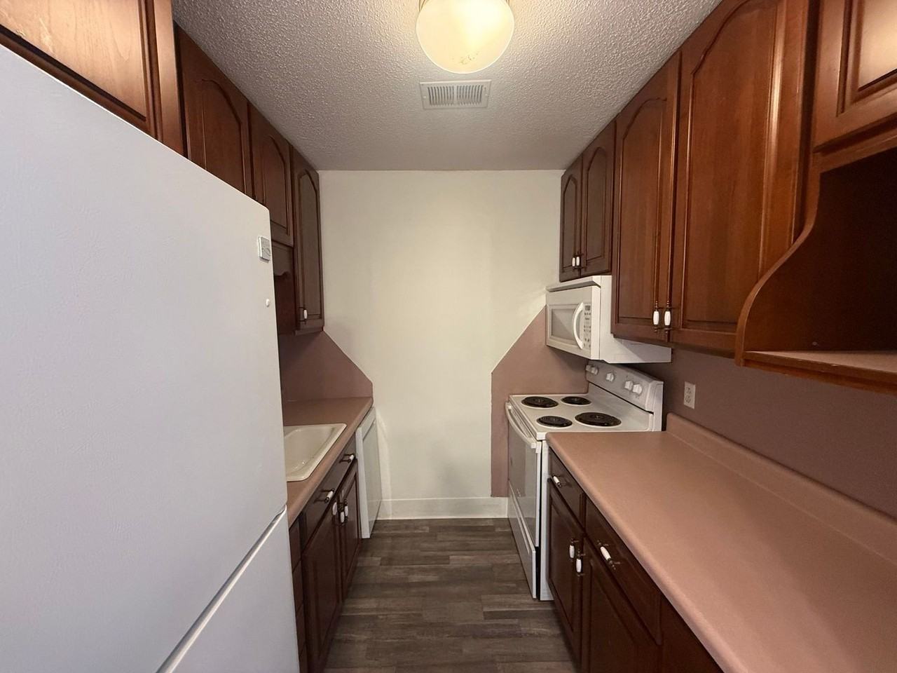 1110 Chandler Dr #101 - Photo 5 of 12