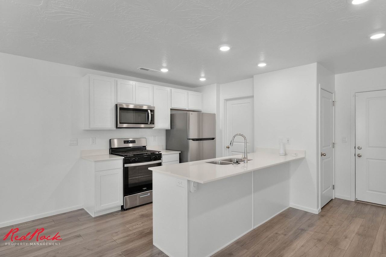 1332 S Pole Creek Ln - Photo 5 of 33