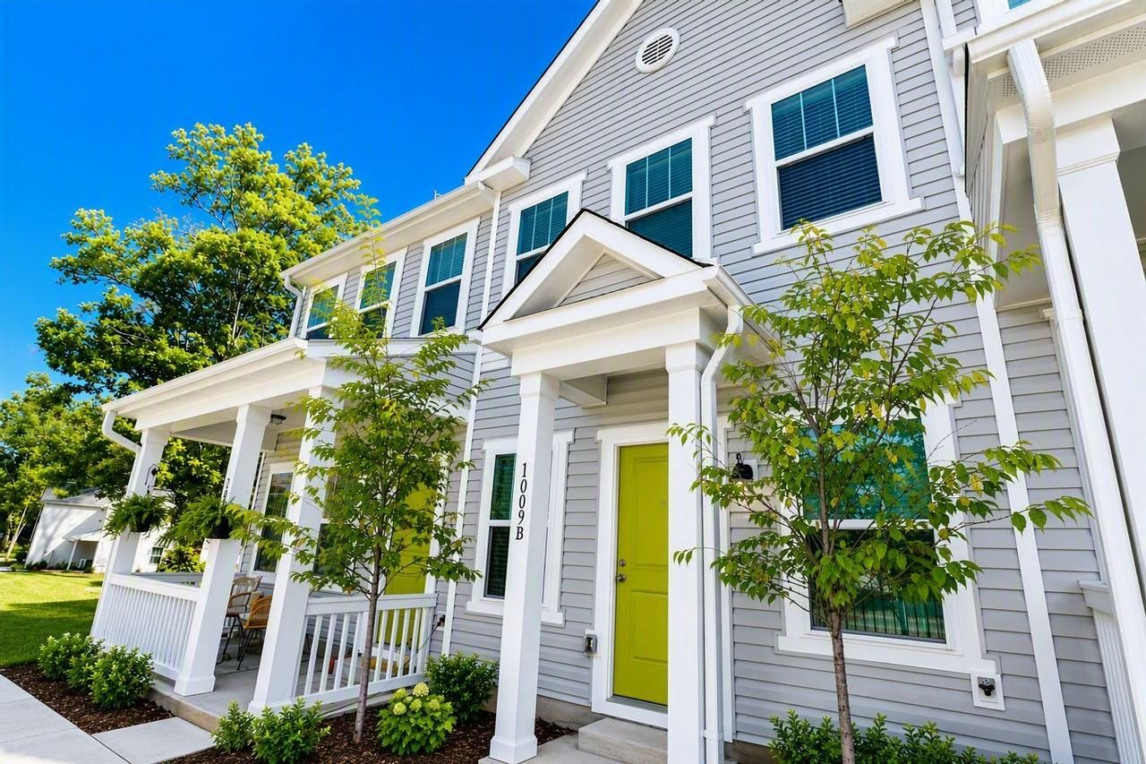 1009 Pine St #B - Photo 2 of 21