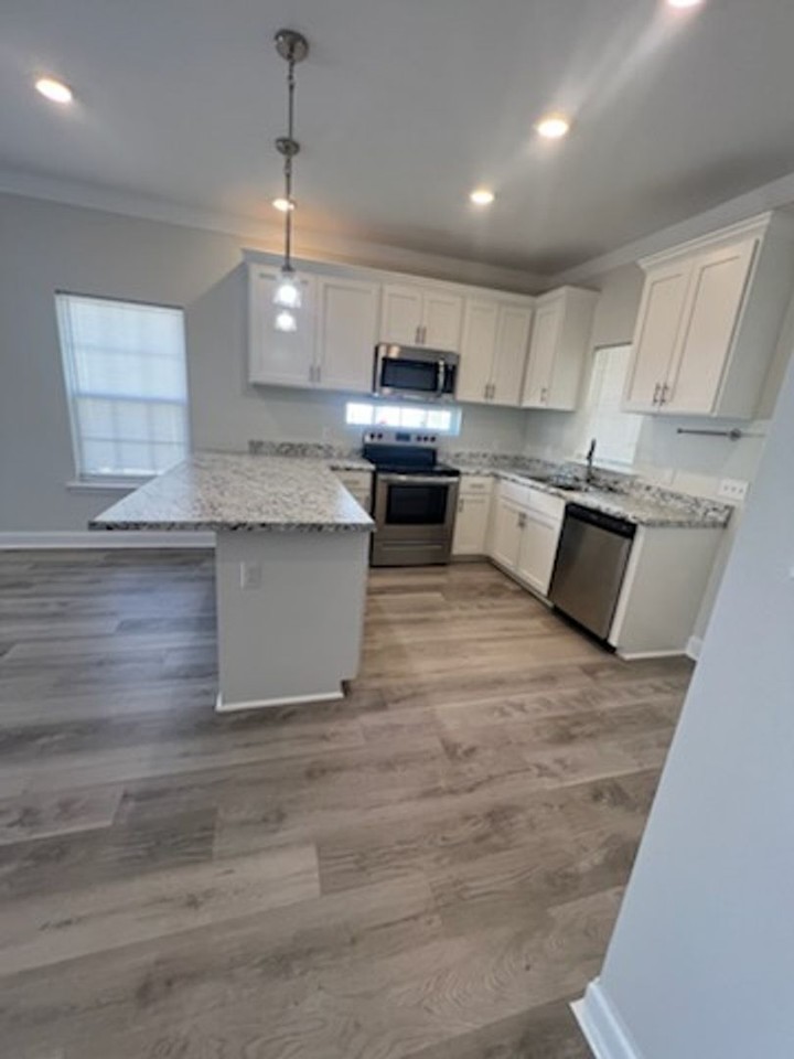 2804 Pine Creek Trl #2 - Photo 2 of 10