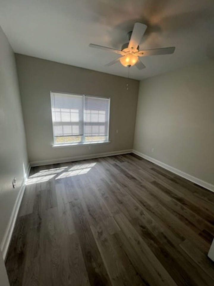 2804 Pine Creek Trl #2 - Photo 3 of 10