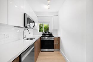 1035 9th St - Photo 1 of 1