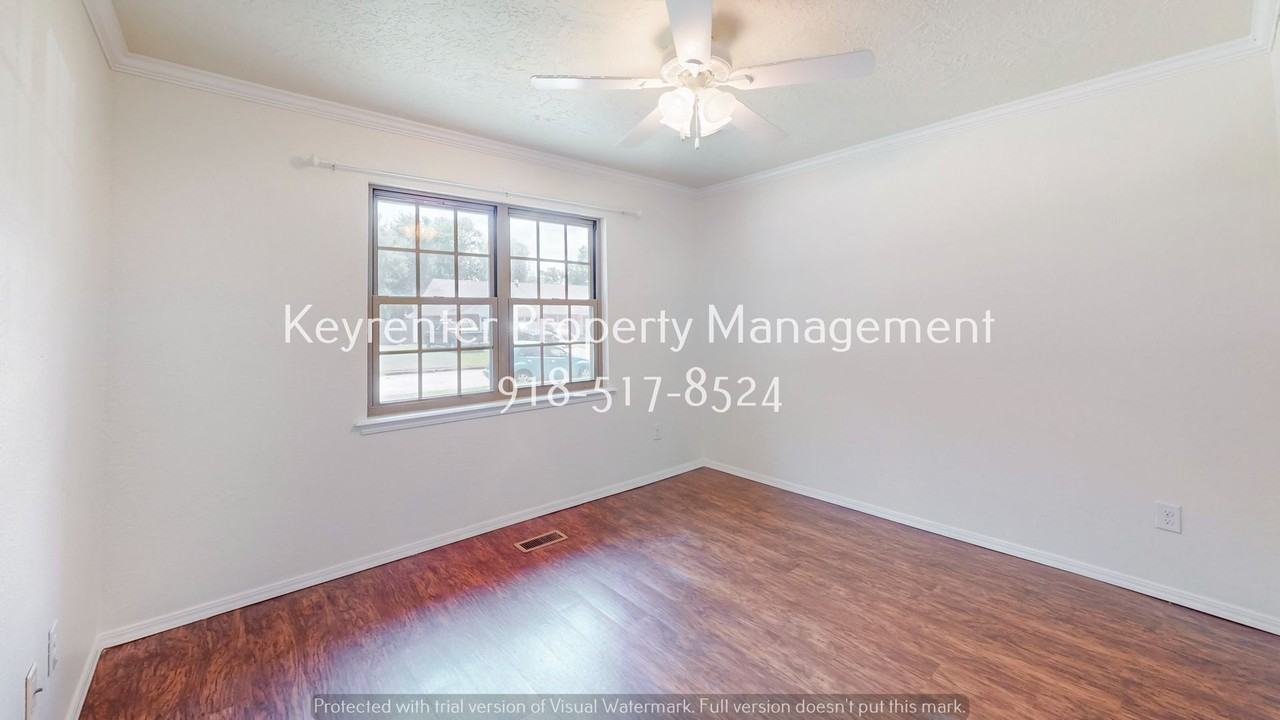 4004 S Maple Ave - Photo 2 of 23