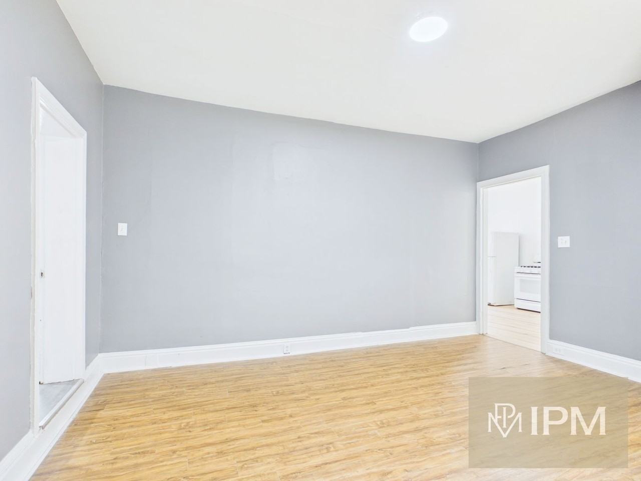 597 W Philadelphia St - Photo 5 of 10