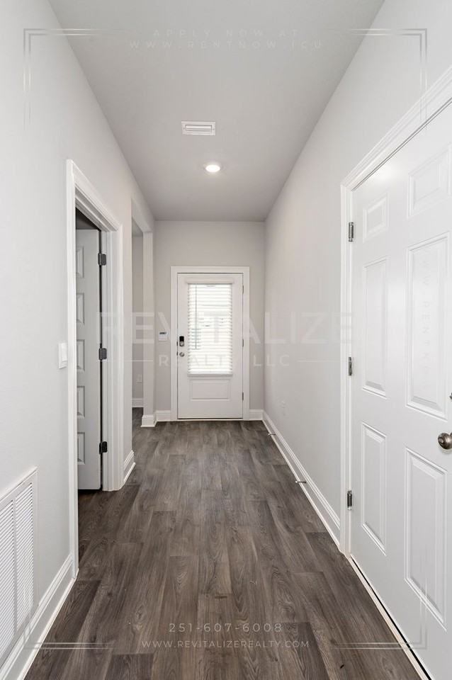 13658 Addison Pl - Photo 7 of 44