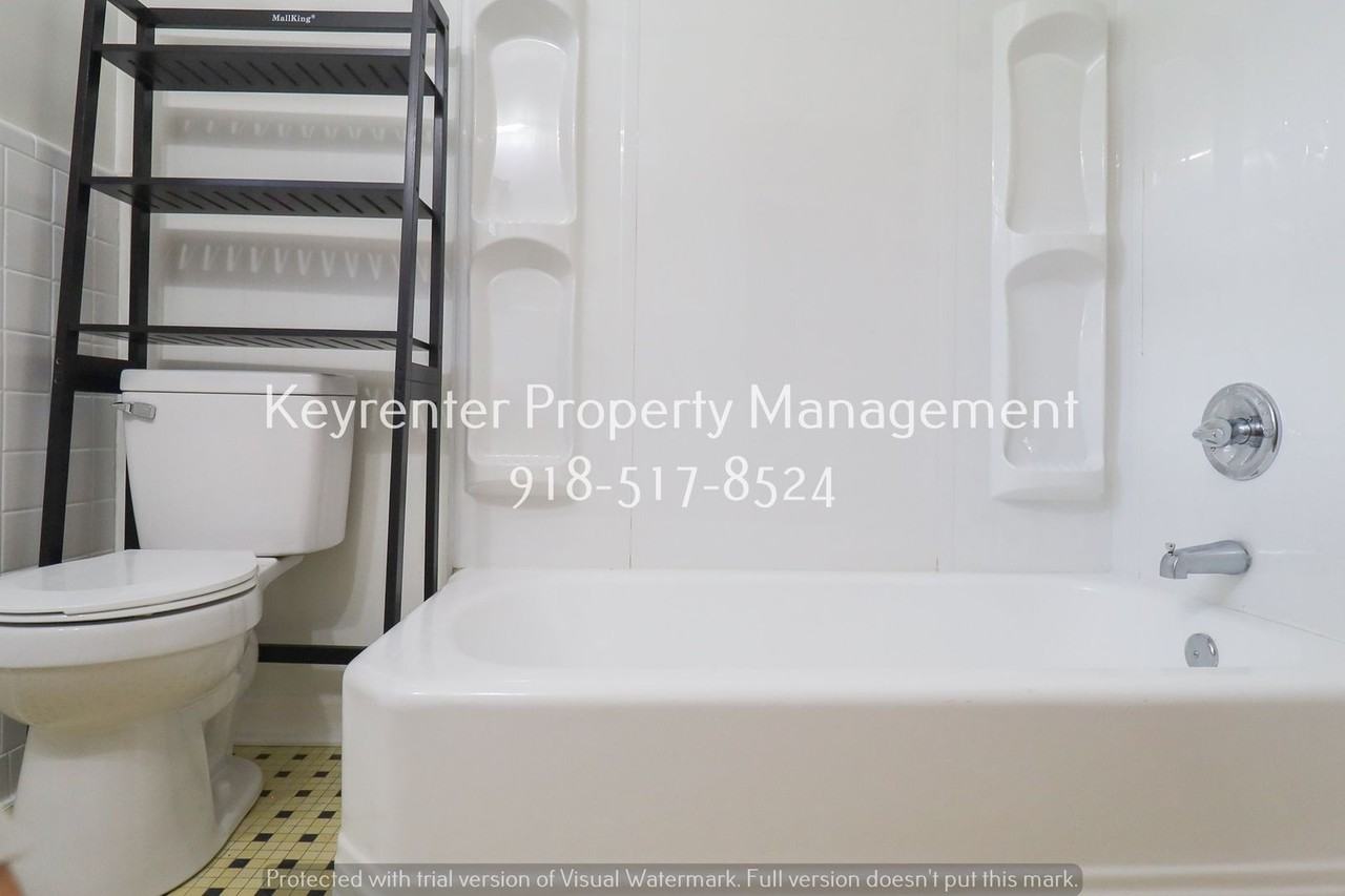 1617 E 32nd Pl - Photo 4 of 27