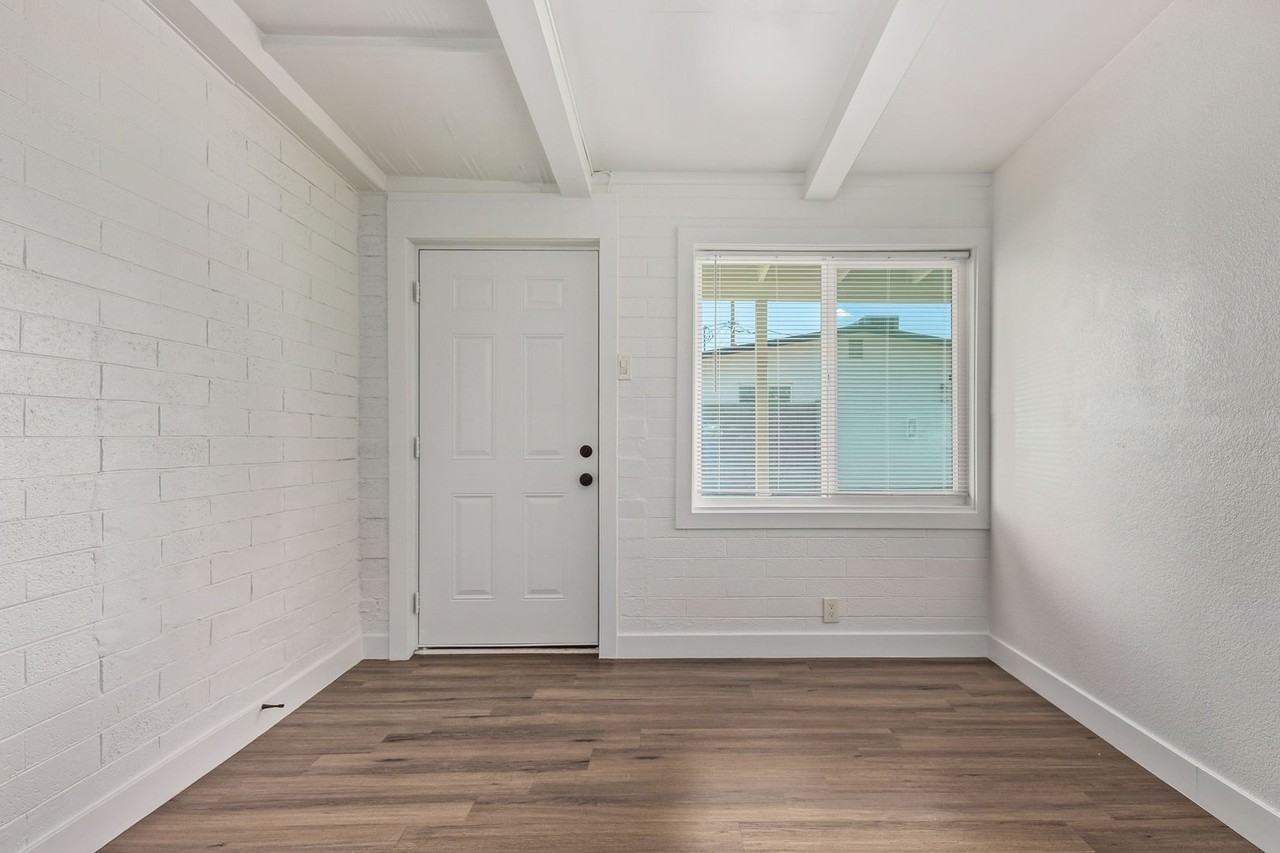 4218 North 17th Street - Photo 5 of 33