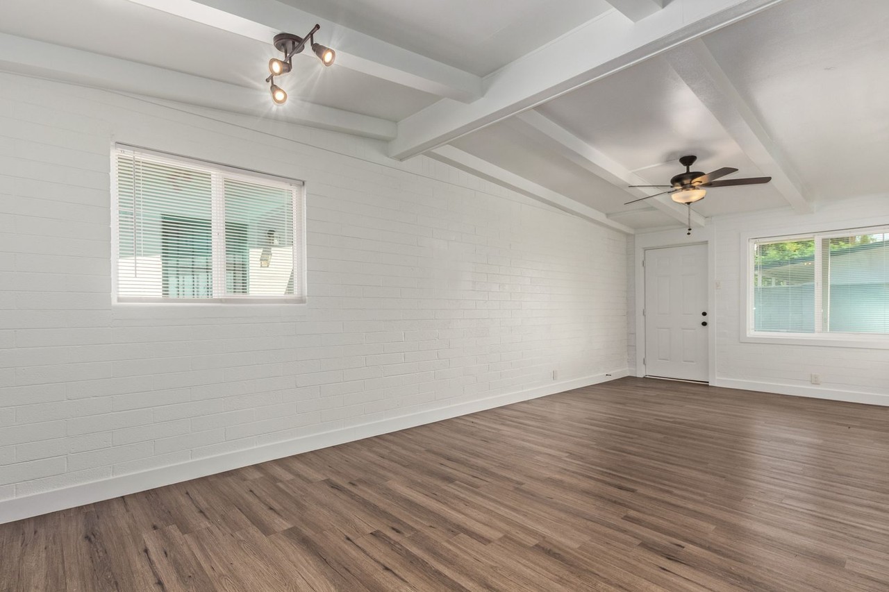 4218 North 17th Street - Photo 7 of 33